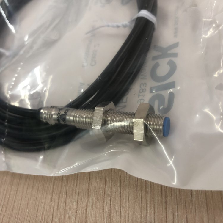 IME08-02BNSZW2S 德国西克接近传感器 原装现货