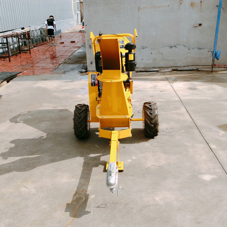 Hand push mobile branch crusher Orchard branch crusher Vine crusher