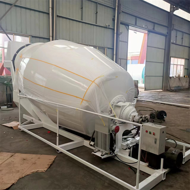 Junde Electric's cement concrete mixing tank with a volume of 2-10 cubic meters has a low mixing residue rate during on-site operations