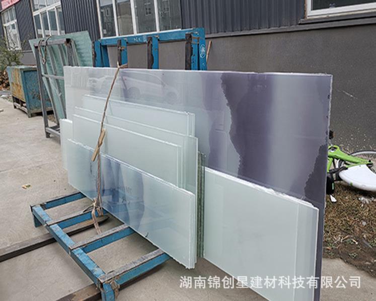 Colorful glass color change, dazzling color glass, laminated curtain wall glass, gradient glass, deep carving, wired art glass