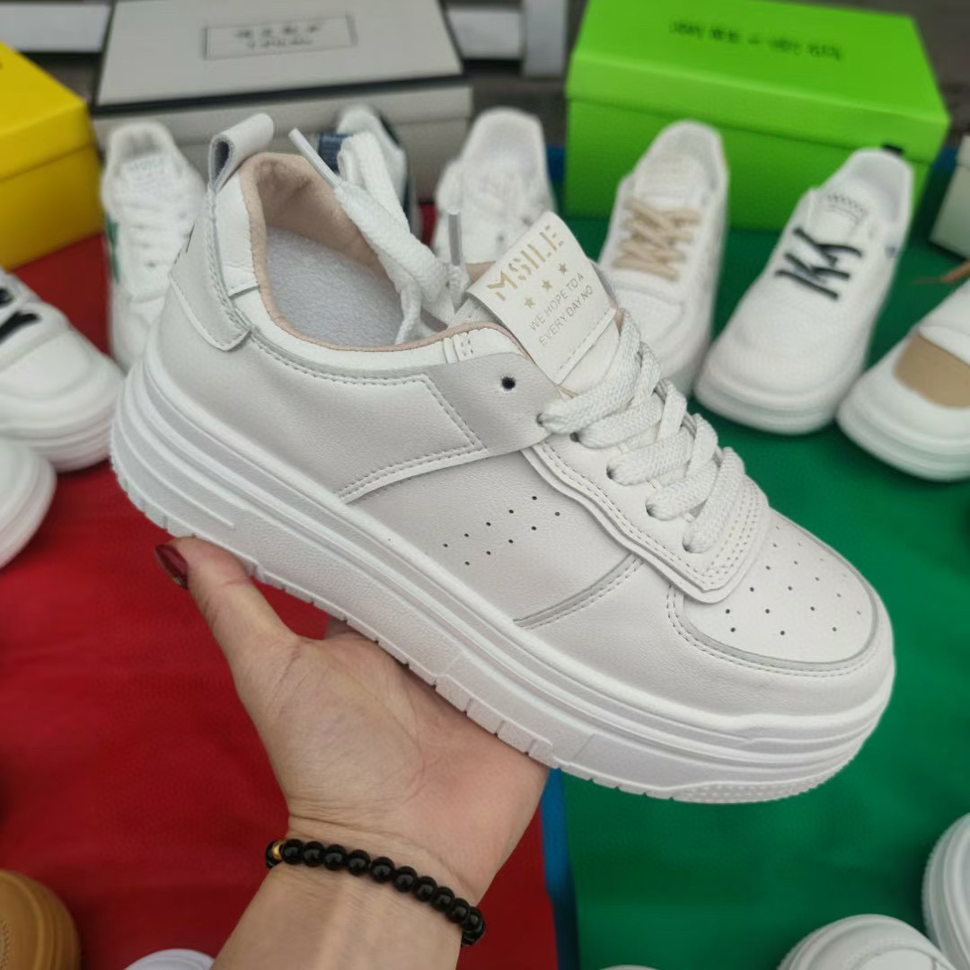 Wholesale inventory of manufacturers, live streaming shoe brands, tail goods, shoes with broken sizes, wholesale of a large number of street vendors, supply of men's and women's miscellaneous shoes