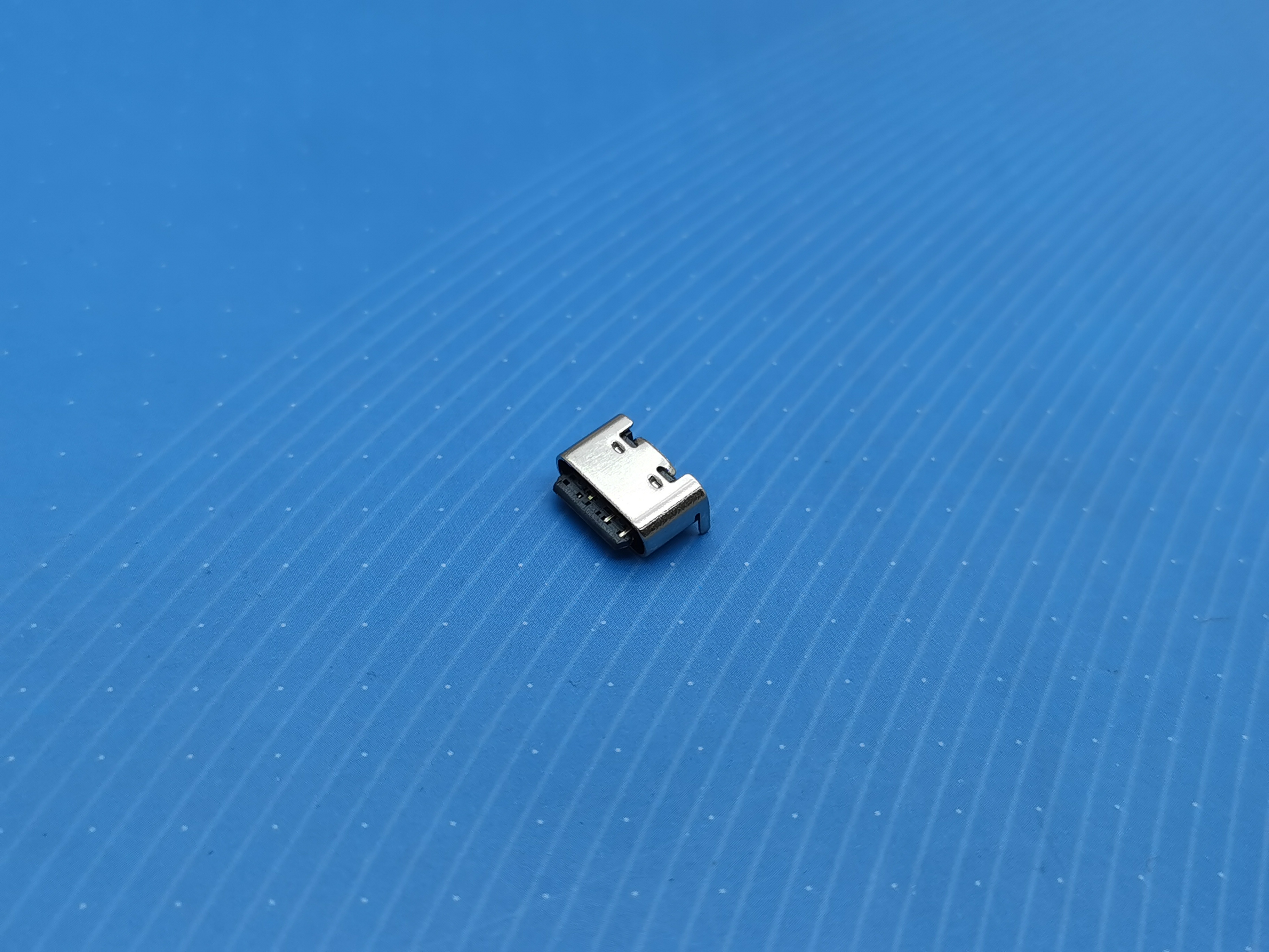 Xinfenglei USB connector TYPE C 6P female seat rear two pin SMT L=5.0