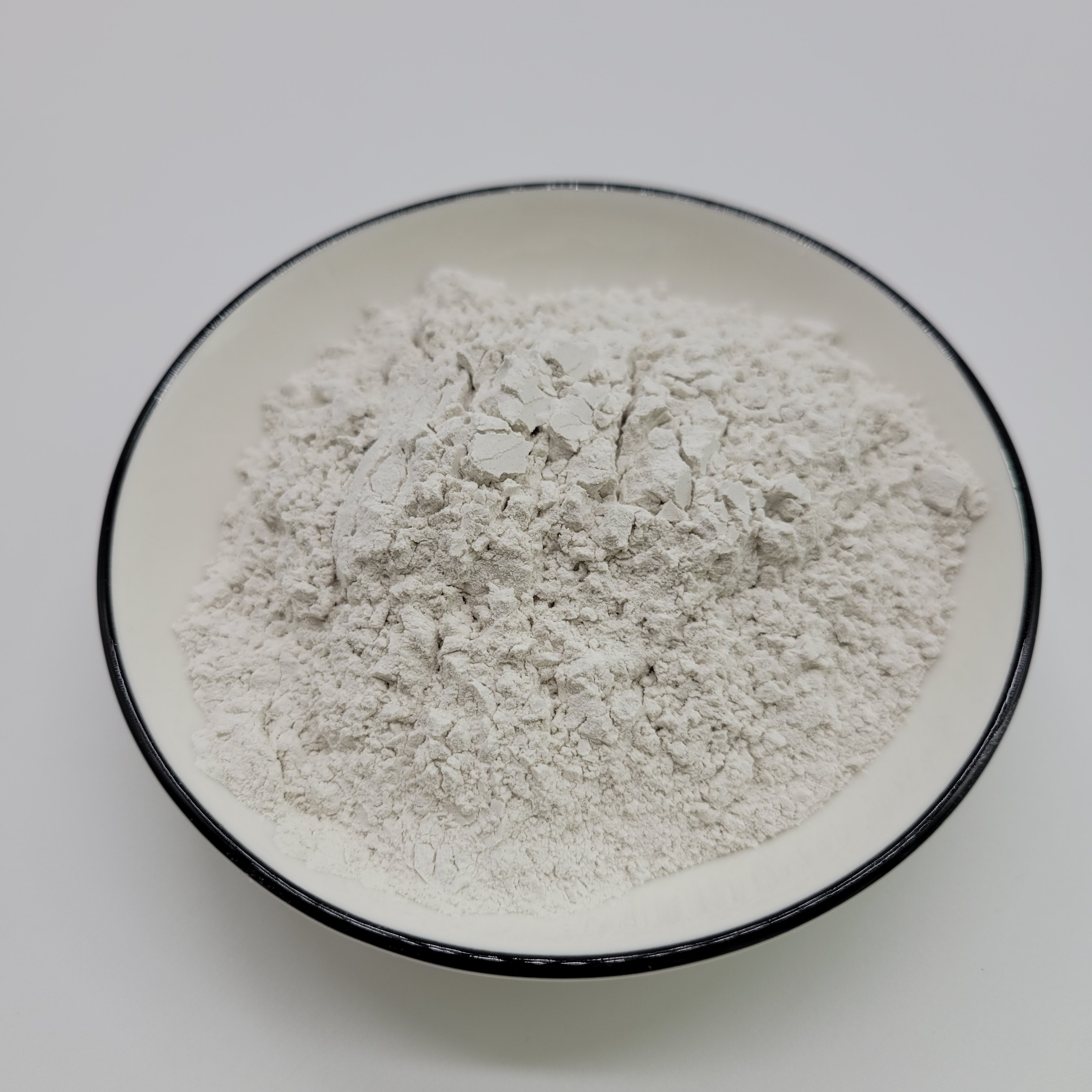 The factory supplies organic bentonite activated carbon, magnesium aluminum silicate for Yeontan, with good viscosity and structure