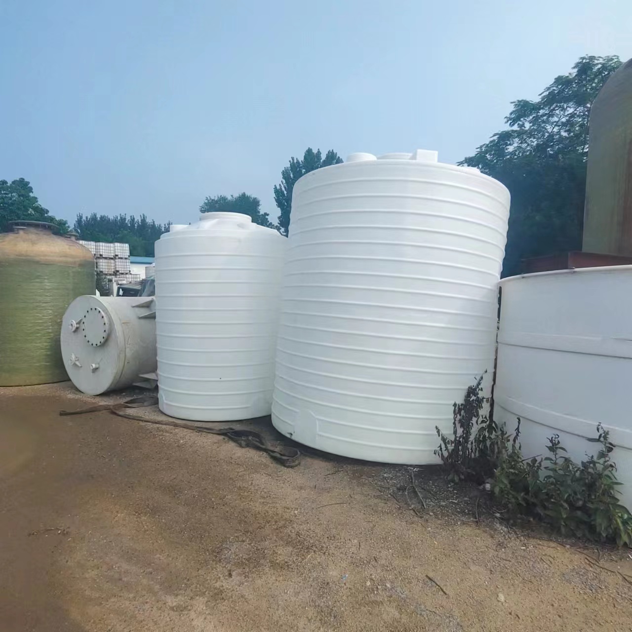 PE food grade plastic water tower water storage tank thickened beef tendon bucket animal husbandry aquaculture water storage bucket water tank