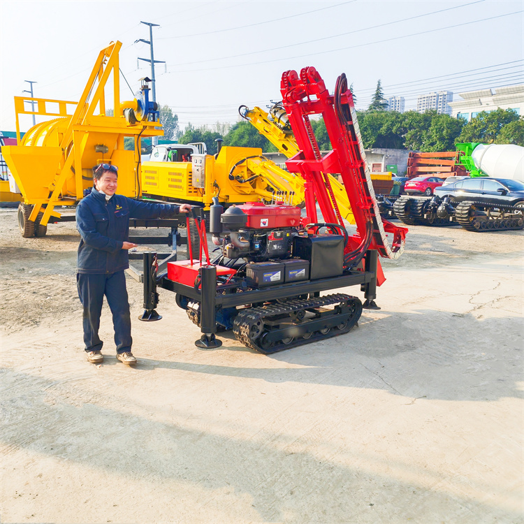 Photovoltaic ground nail drilling machine Small tracked photovoltaic drilling machine Spiral ground pile driving machine