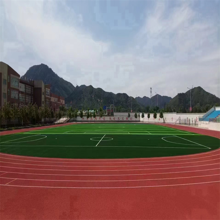 Construction of a 300 meter plastic track, artificial turf, and football field for primary and secondary school sports grounds in the Jiaguan Sports Center