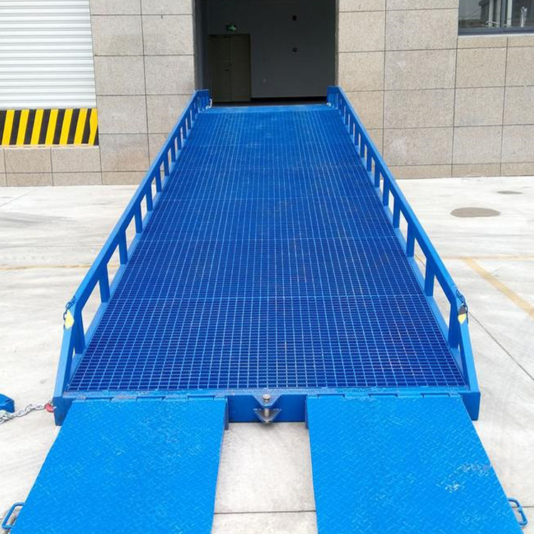 Shengli Direct Supply Mobile Boarding Bridge Electric Hydraulic Boarding Platform Logistics Loading God Forklift Ramp Crossing Bridge