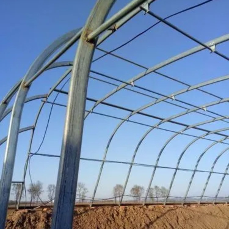 Greenhouse greenhouse installation, plastic greenhouse construction, hot-dip galvanized material with good corrosion resistance