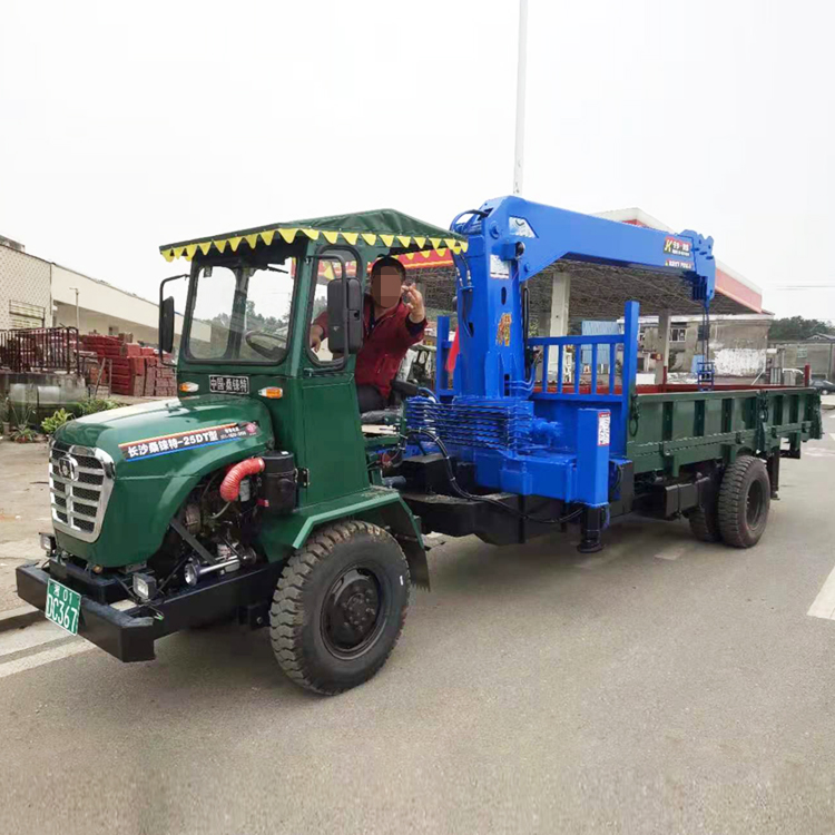 Customized four-wheel drive Dongfanghong suspension and drilling integrated machine, 5-ton off-road tractor, flat crane manufacturer Jiusheng