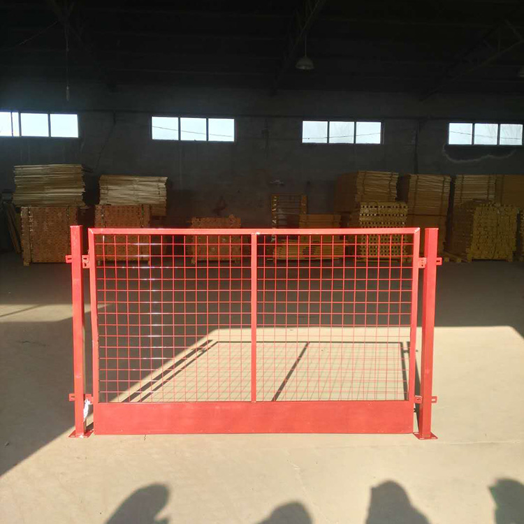 Chunlin Construction Elevator Door, Building Protection Door, Long Term Supply, Reliable Quality