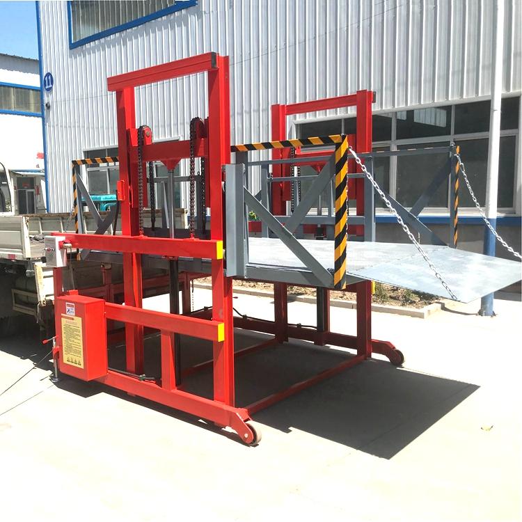 Shengli's 3 ton and 6 ton loading and unloading vehicles are equipped with a lifting and unloading platform, a mobile loading and unloading platform, and a rear loading and unloading device