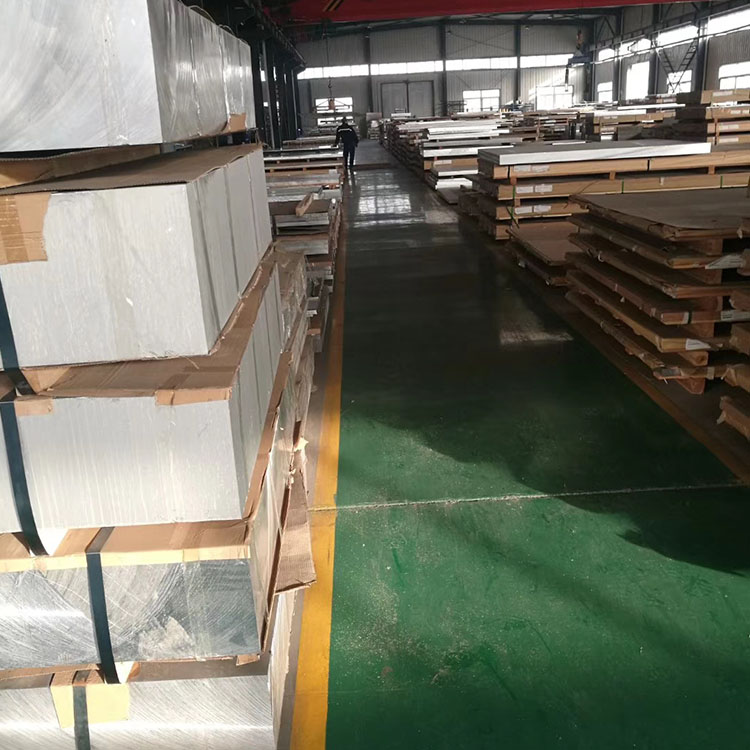 Jinyate Factory 1060 insulated 50 meter fixed length corrugated aluminum plate 3003 embossed pebble five bar anti slip aluminum plate