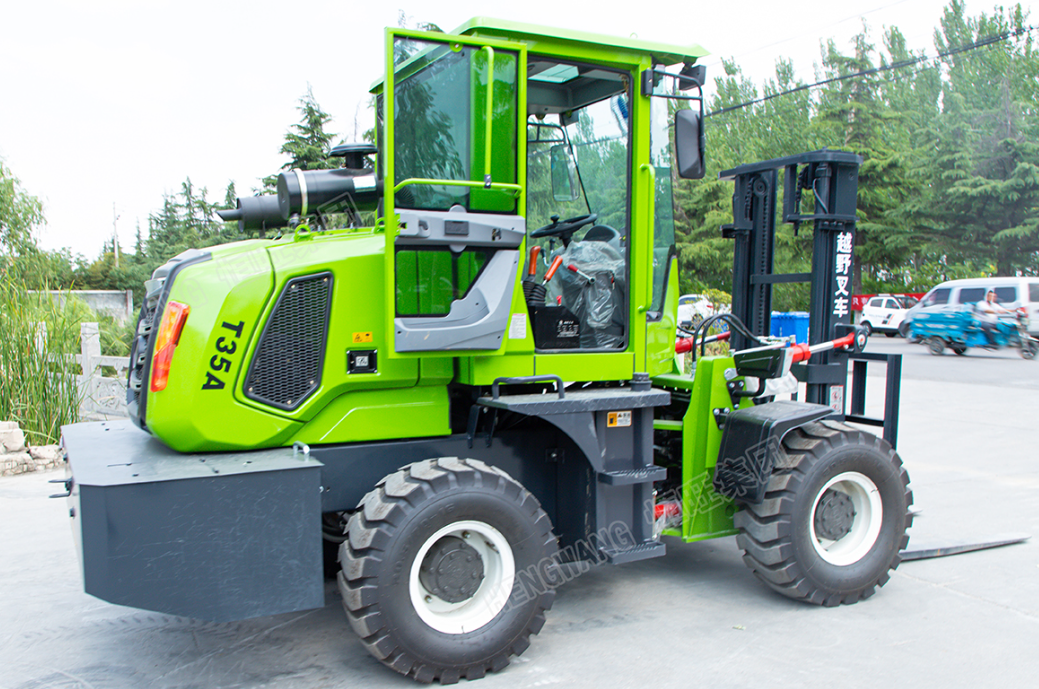 Four wheel drive 3 ton off-road integrated crane Cart multi-function diesel internal combustion forklift