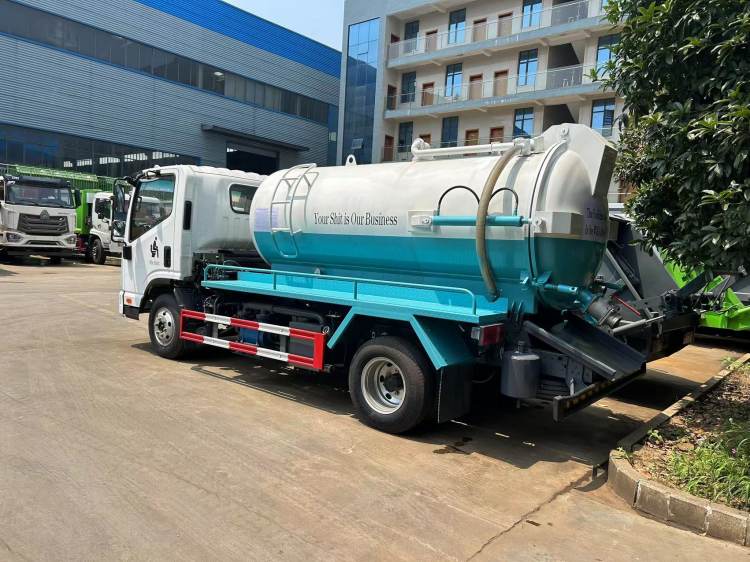 重汽豪沃轻卡蓝牌清洗吸污车 包上牌 免购置税 可疏通500管道