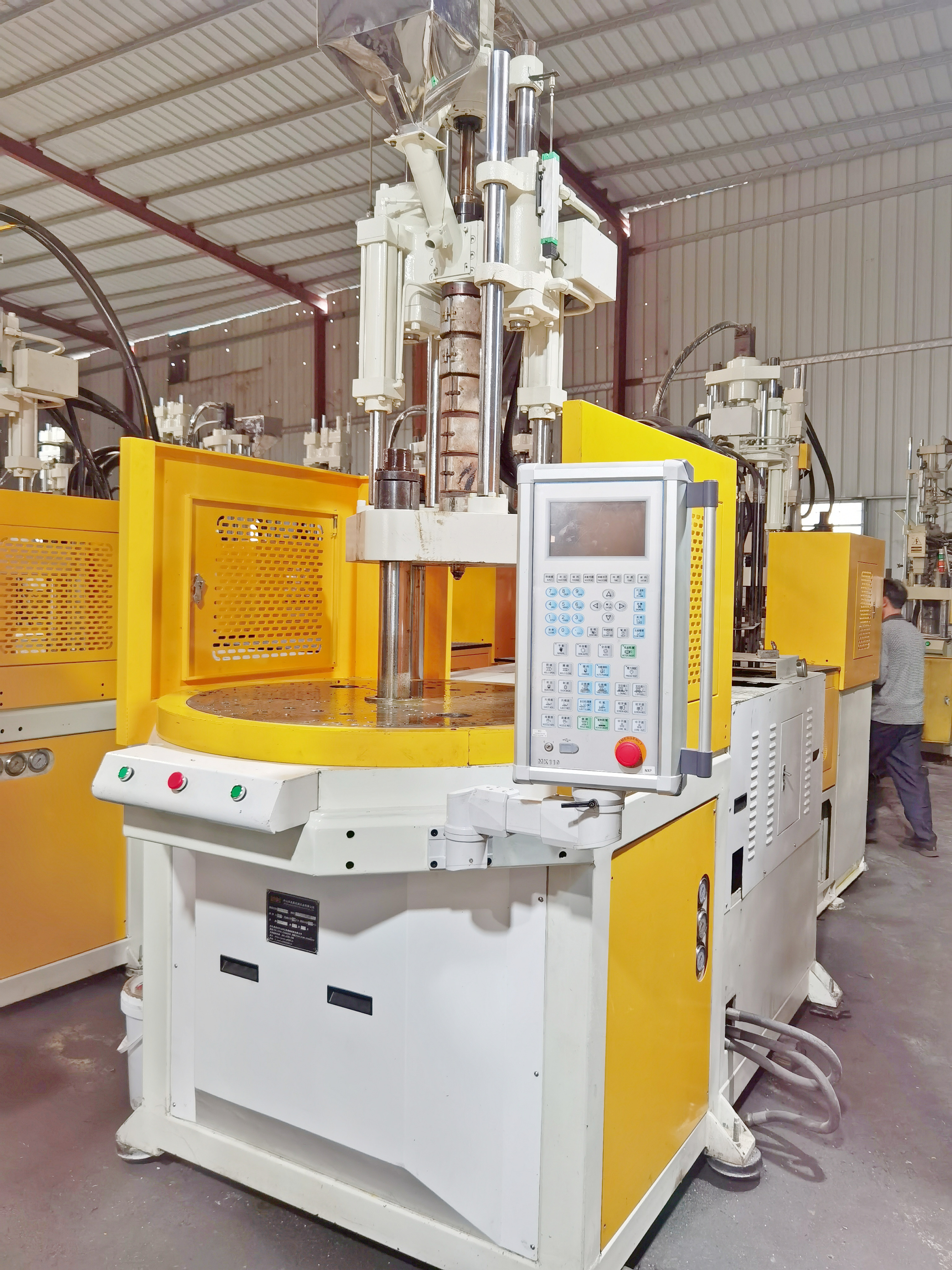 85T Baizan Vertical Disk Servo Machine New Fengtie 600 Small Plastic Forming Rotary Injection Molding Machine