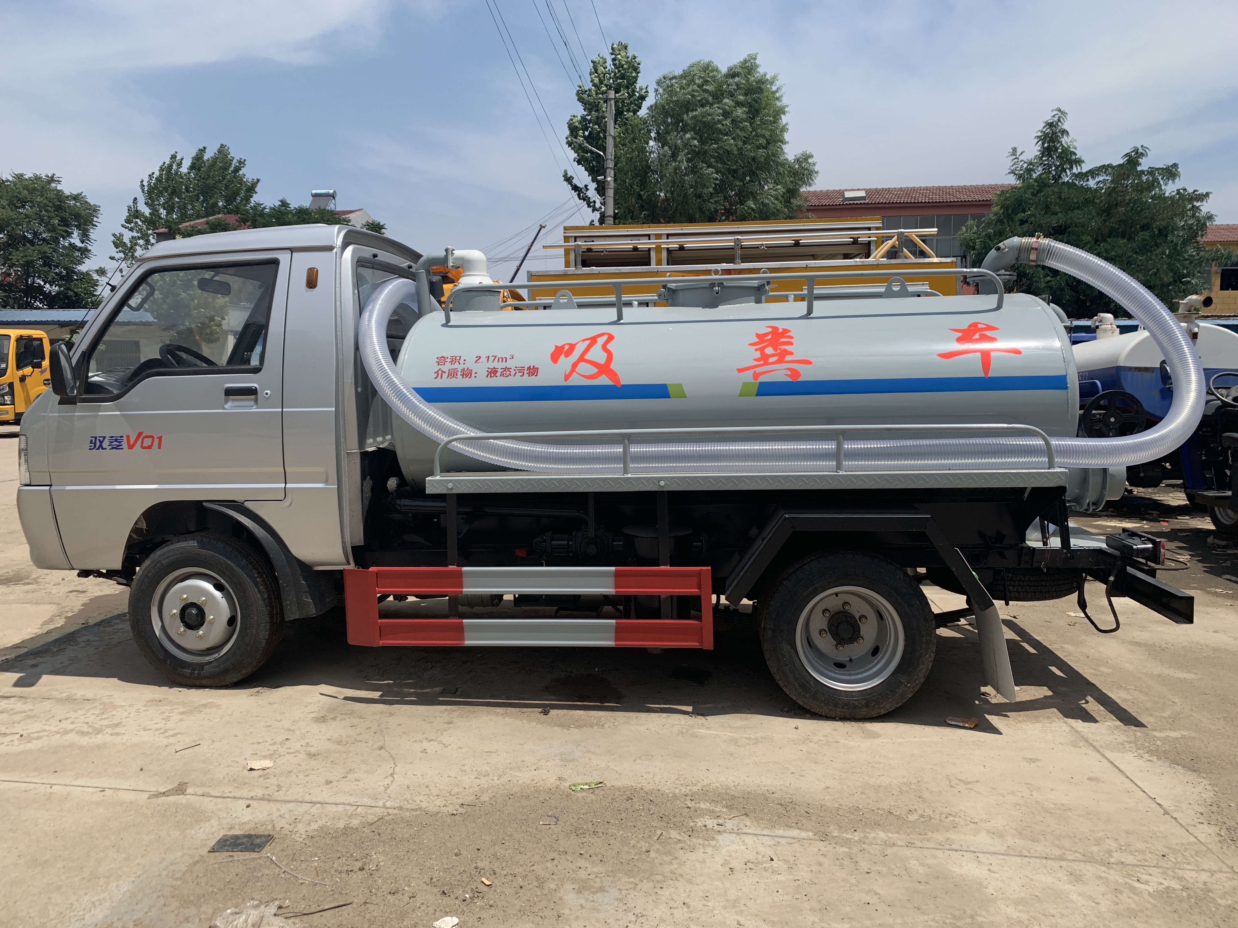 Guoliu Futian Yuling 3 square suction truck vacuum pump suction truck community sanitation suction truck manufacturer nationwide shipment