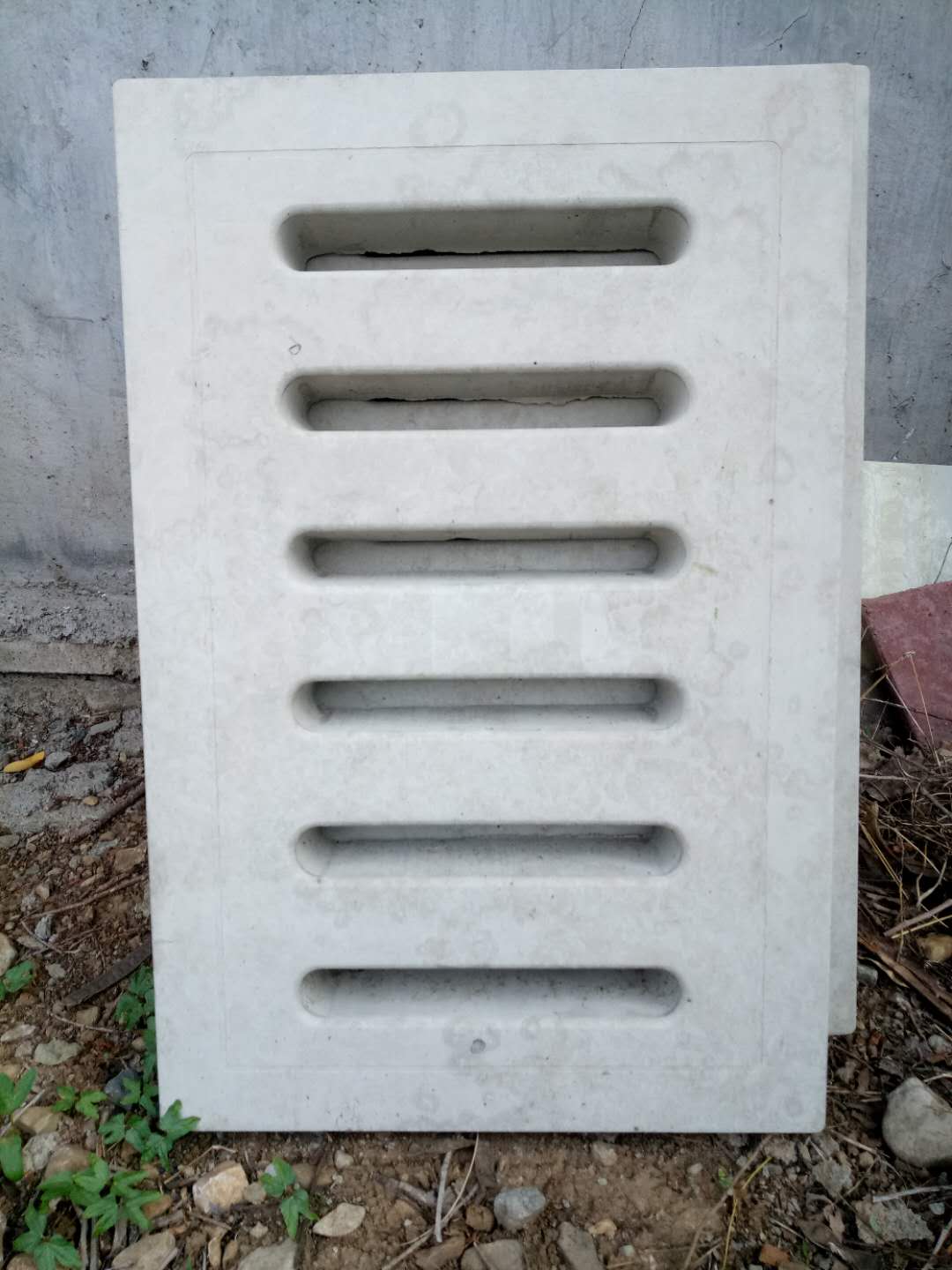 Circular cement well cover, square rainwater grate 40cm * 60cm, reinforced concrete sewage cover