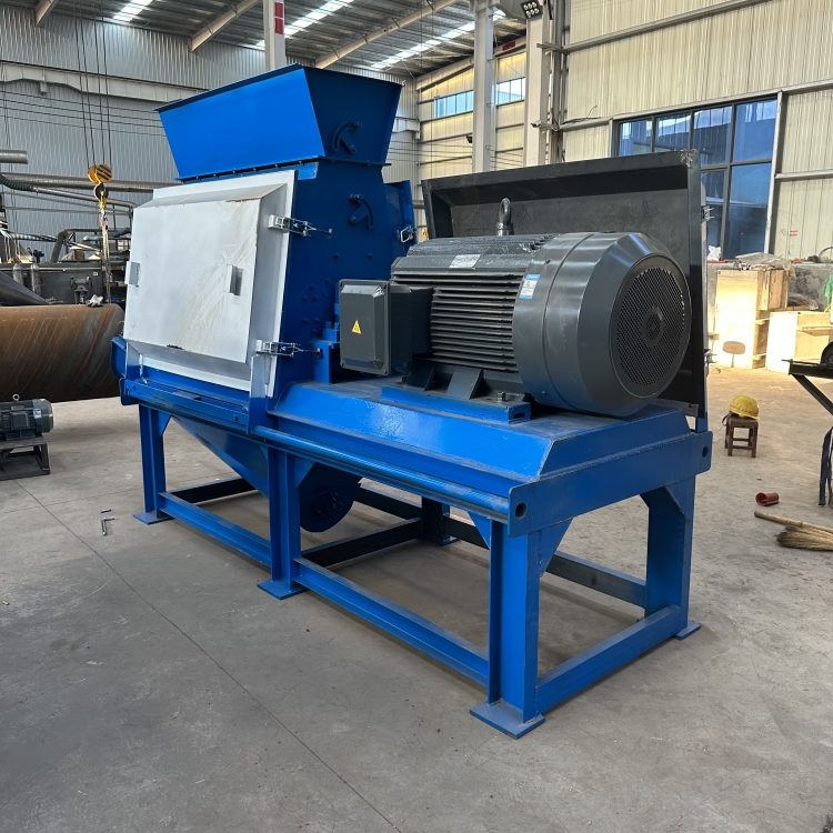 New Reversible Wood Crusher Motor Directly Connected with High Output 180 Degree Super Large Screen Benhong Machinery