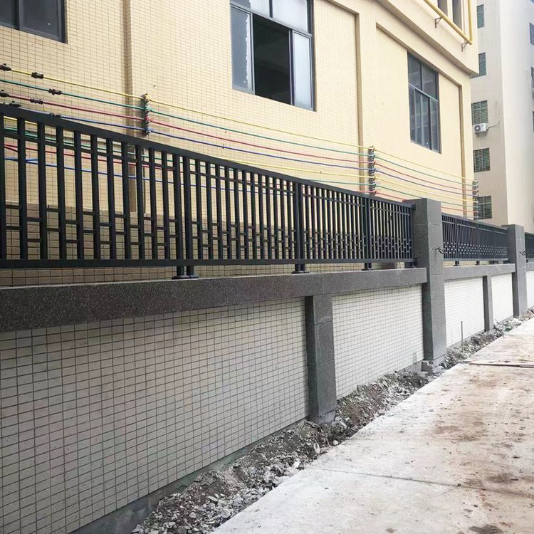 Thickened zinc steel fence net for residential areas, school spray plastic fence fence fence, Baokun balcony fence, customizable