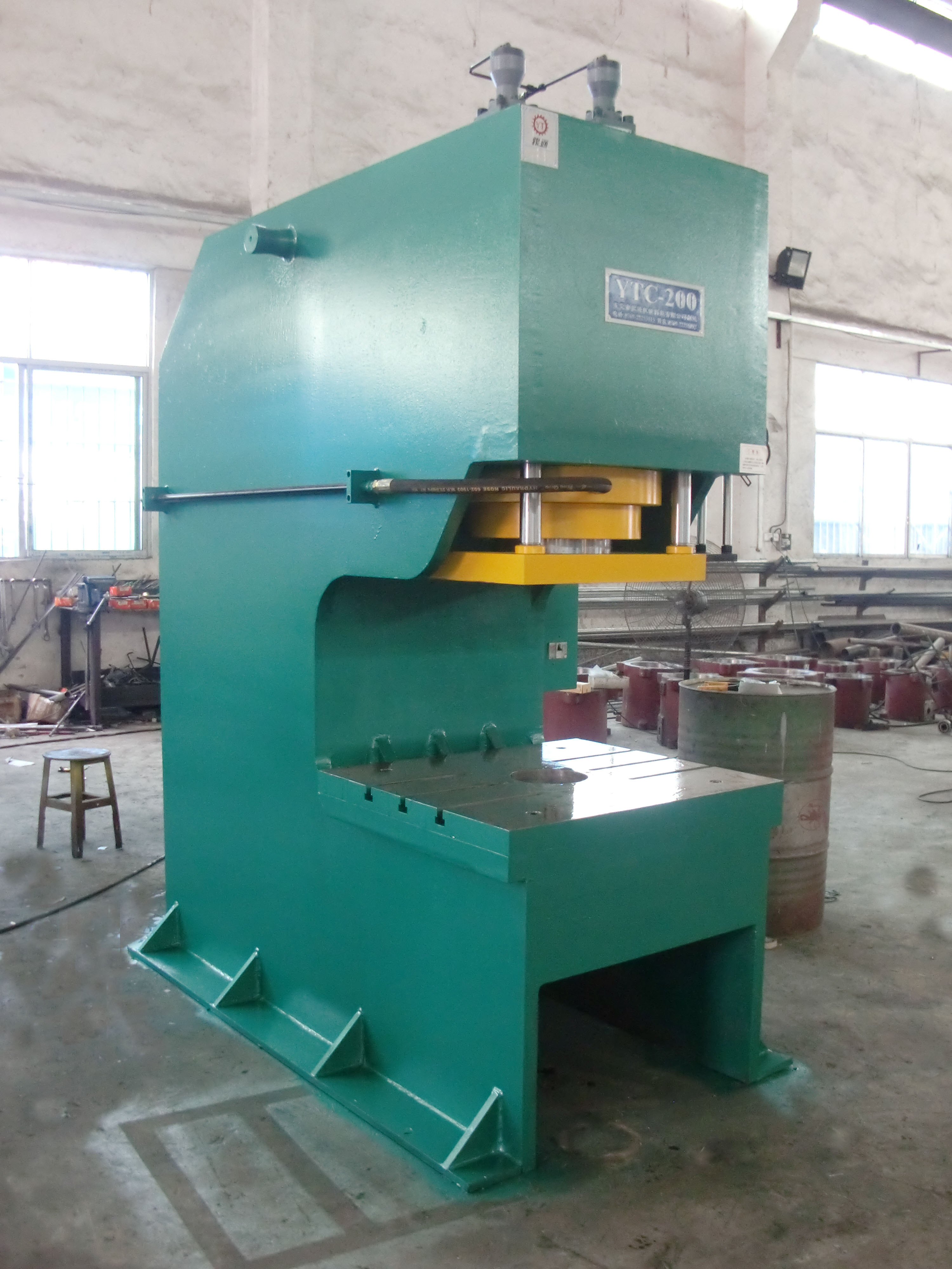 Yintong CNC hydraulic press manufacturer, servo hydraulic press manufacturing company, high-precision press brand manufacturer