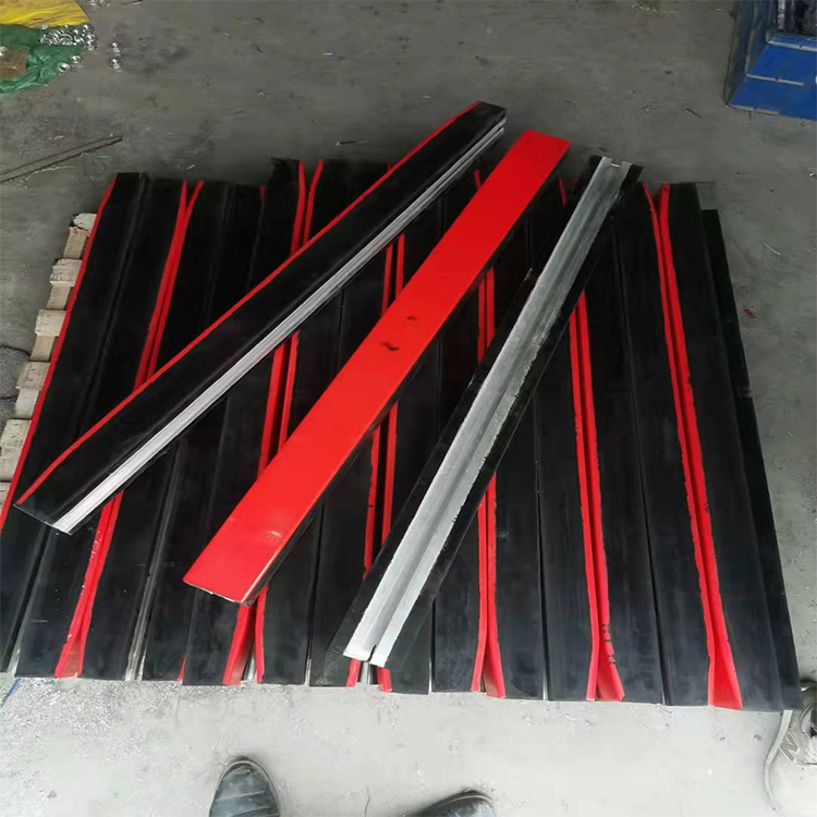 Ordinary coal polyethylene board buffer strip anti-static belt conveyor flame retardant parts black and red color matching, high wear resistance and collision prevention