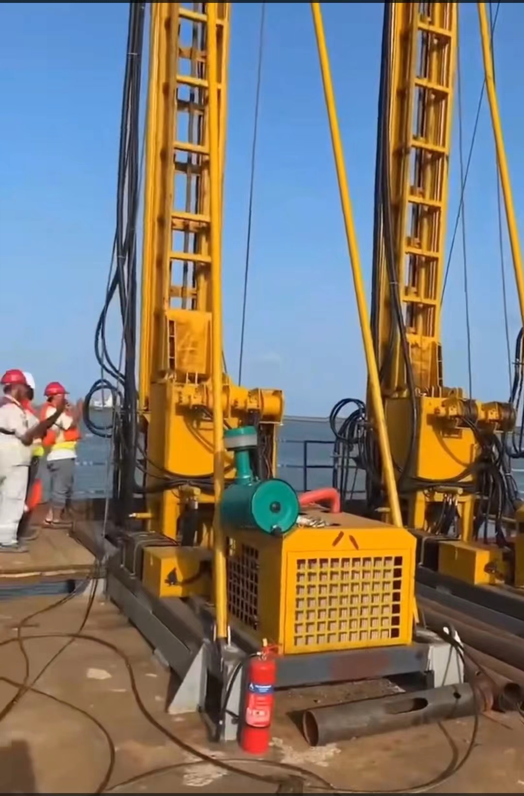 Water reef blasting ship pneumatic drilling rig for ship use, reef blasting, channel cleaning, drilling depth of 15 meters in one go