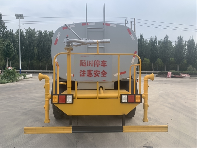 New 5-25 ton sprinkler truck for construction site, factory landscaping sprinkler truck, municipal sanitation fog cannon, dust reduction truck