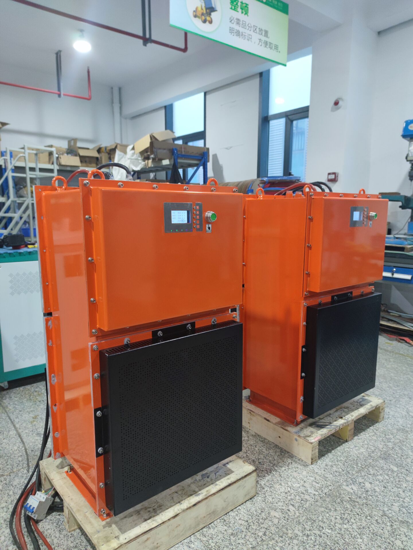 Dustproof and explosion-proof inverters can be customized for use in mines. Reliable merchants with explosion-proof certification