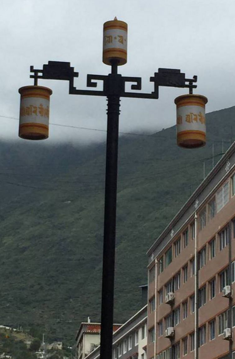 Municipal power manufacturers' road lighting multi style integrated street lights New Yan Guang