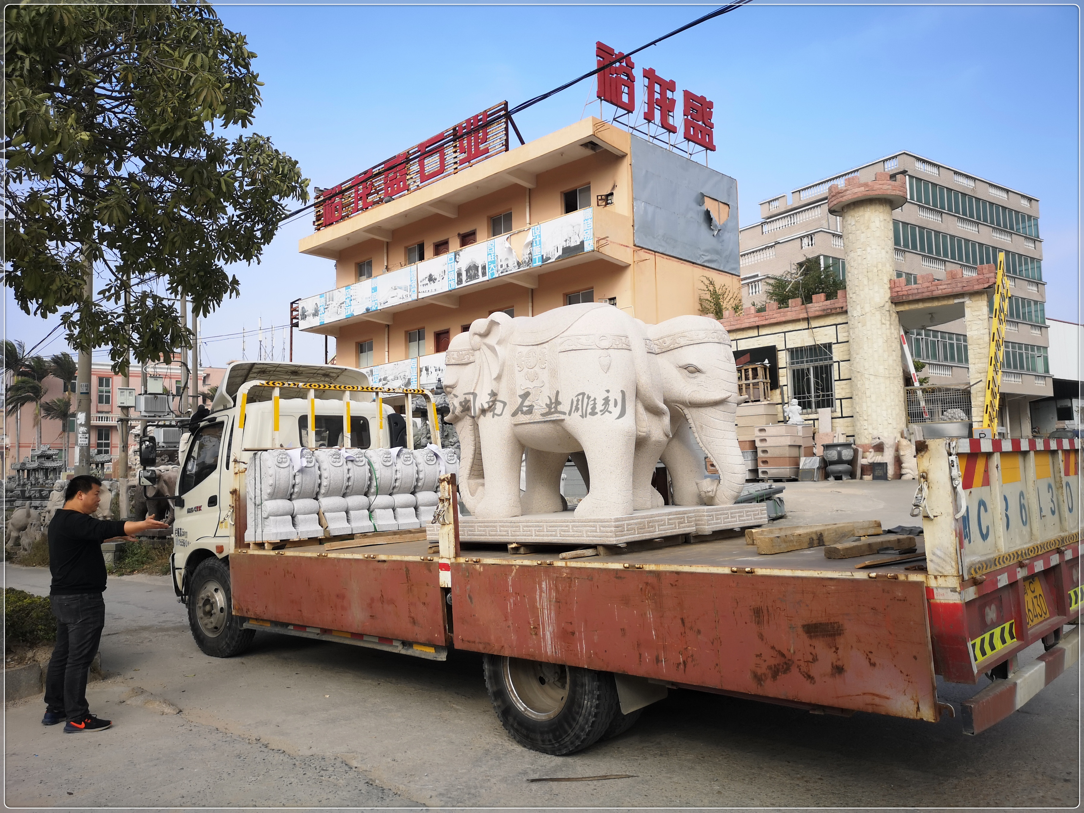 Granite roadblock stone ball, sesame white round ball square, obstacle stone ball, irregular stone