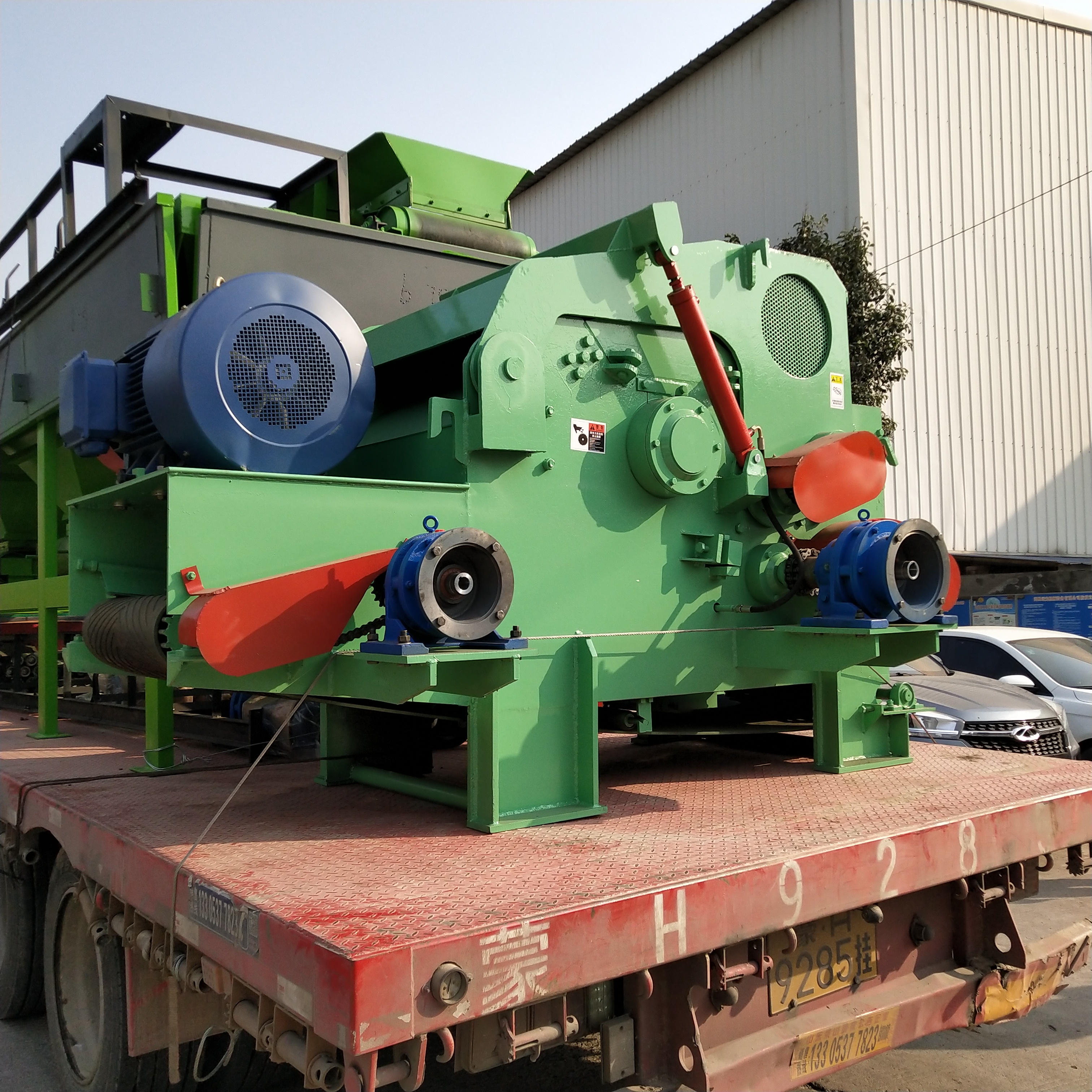 Supply 800 sawdust machines, bamboo wood chippers, wood slag machines, corner material crushers