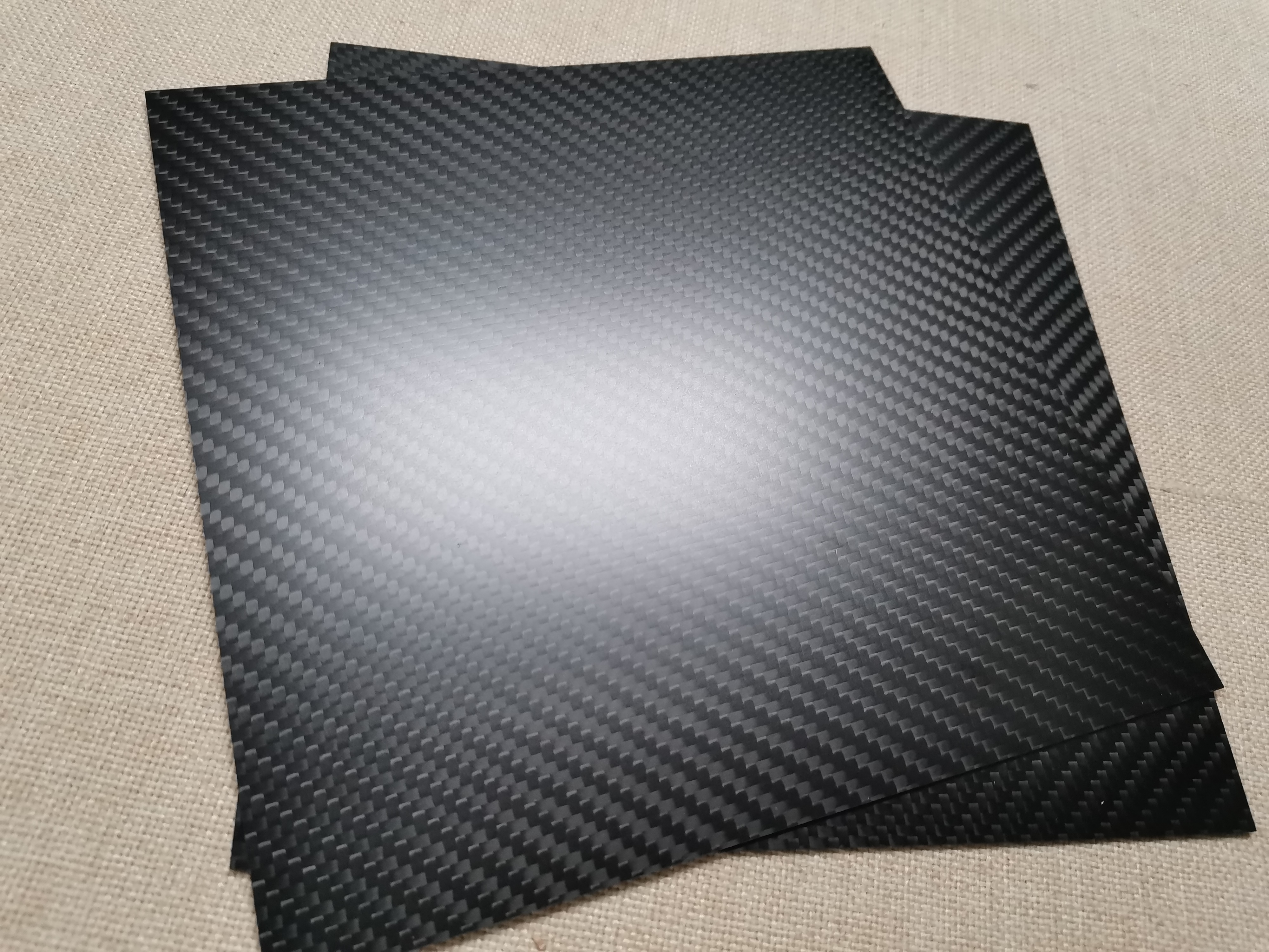 RPS can customize 3K twill plain pattern bright matte pattern with clear processing accuracy and high photoelectric pod shaped parts