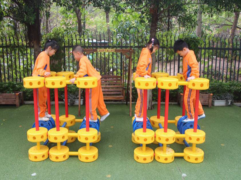 Outdoor children's seesaw outdoor amusement facilities, customizable and installable fitness equipment