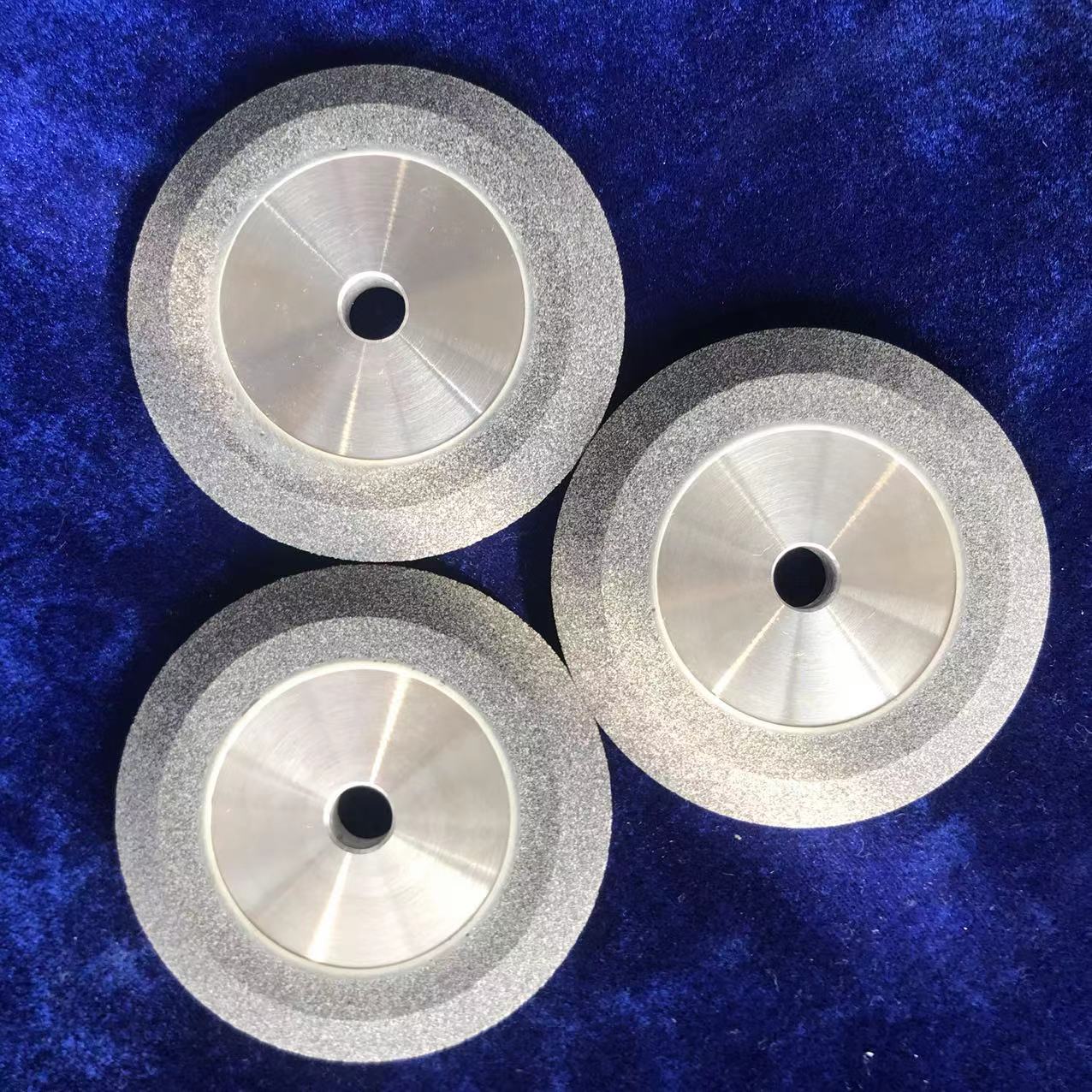 Mold Steel Sand Wheel Ceramic CBN Sharp Cup Type 100 * 50 * 20 Size Coarse Grain with Large Allowance