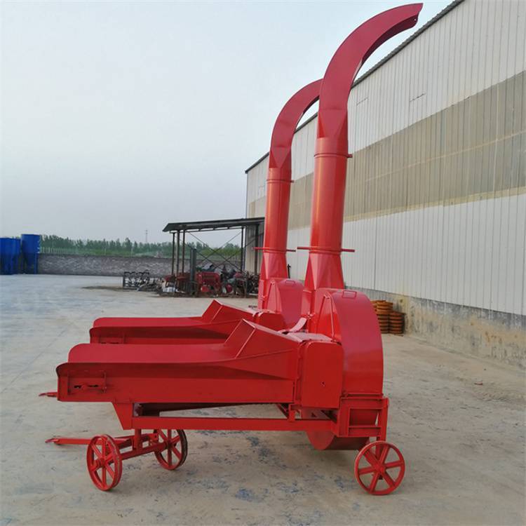 Fully automatic high spray cutting grass and silk kneading machine Fresh corn straw crusher Cultivated corn stalk processing equipment