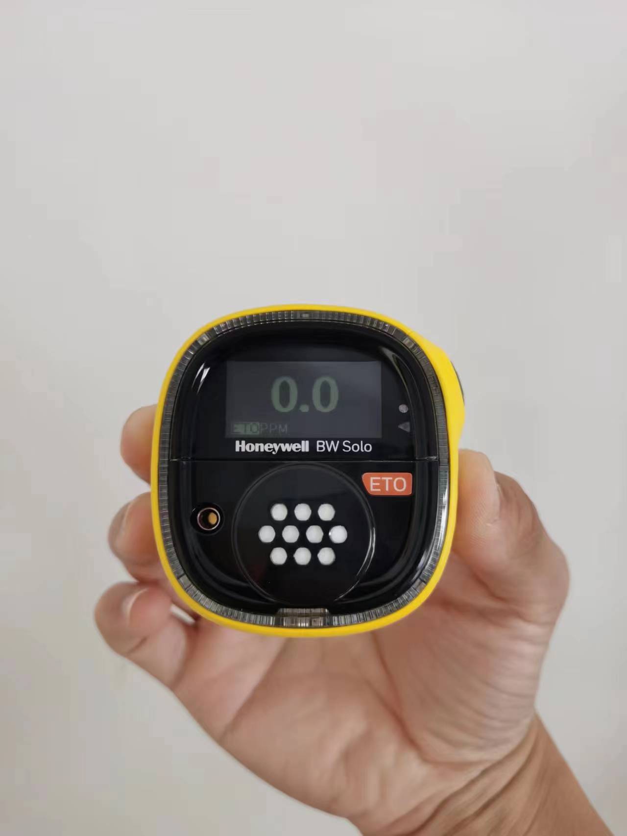 Canada BW solo single gas detector with class certification for oxygen, SO2, and CO measurement