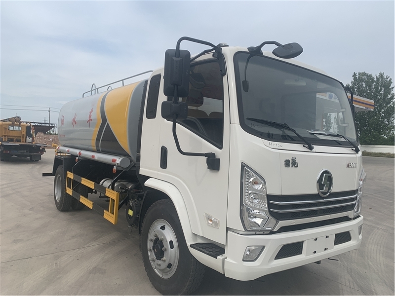 New 5-25 ton sprinkler truck for construction site, factory landscaping sprinkler truck, municipal sanitation fog cannon, dust reduction truck