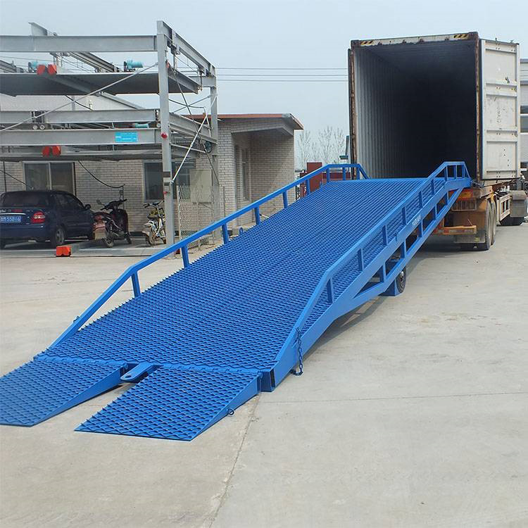 Shengli Direct Supply Mobile Boarding Bridge Electric Hydraulic Boarding Platform Logistics Loading God Forklift Ramp Crossing Bridge