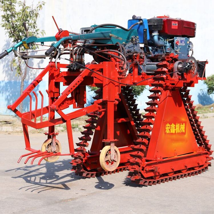 Scallion harvester commonly used by scallion farmers, equipped with self-service walking tractor and scallion digging machine