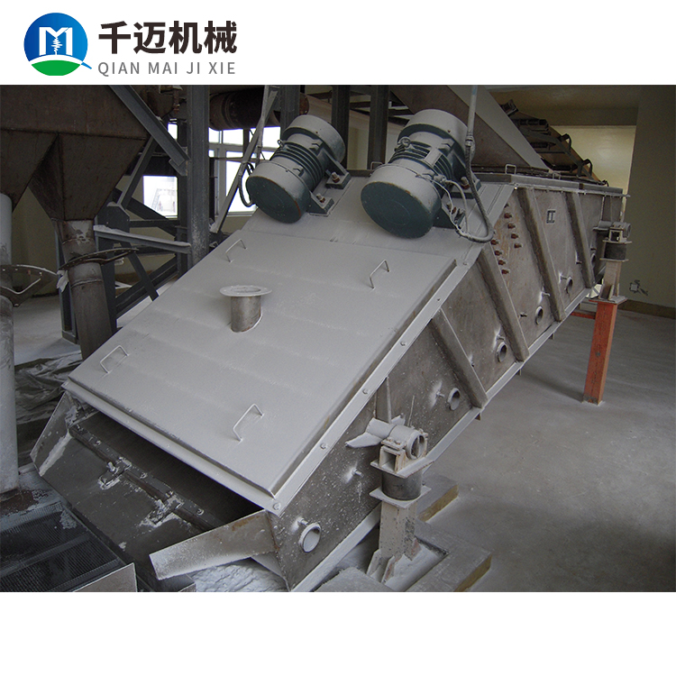 316 stainless steel vibrating screen for table salt has a novel and reasonable structure. A closed type vibrating screen for salt is equipped with a thousand meters of machinery