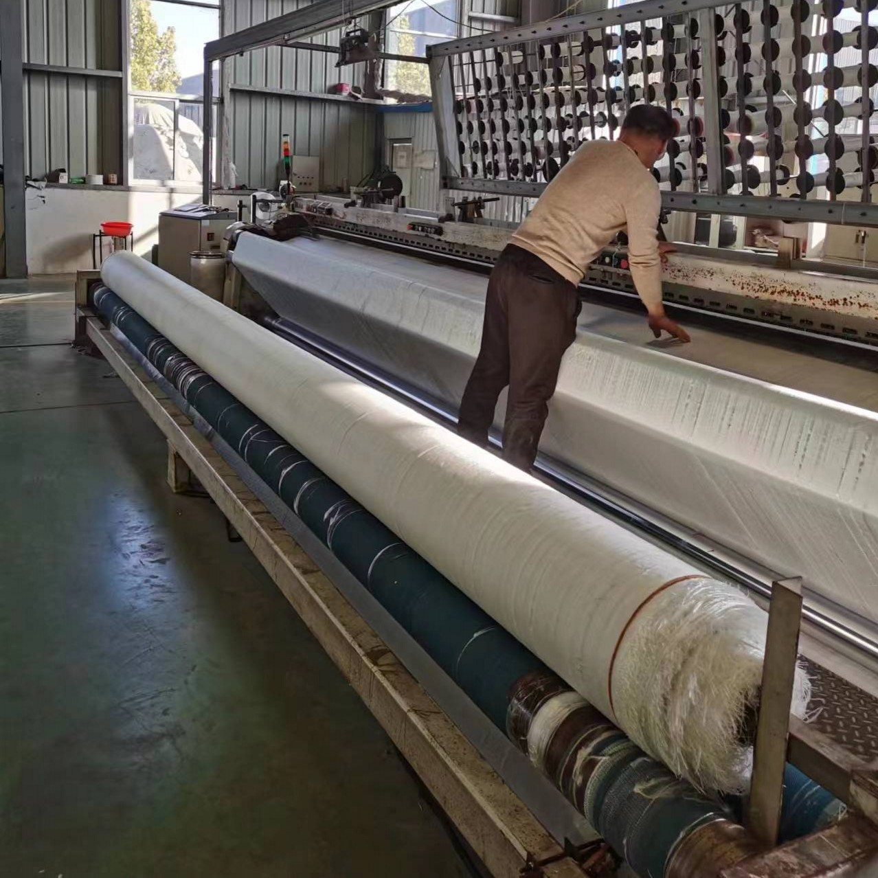 Hongxiang New Material Polyester Woven Geotextile 320g Geomold Bag Fabric Polypropylene Filament Woven Fabric Supply