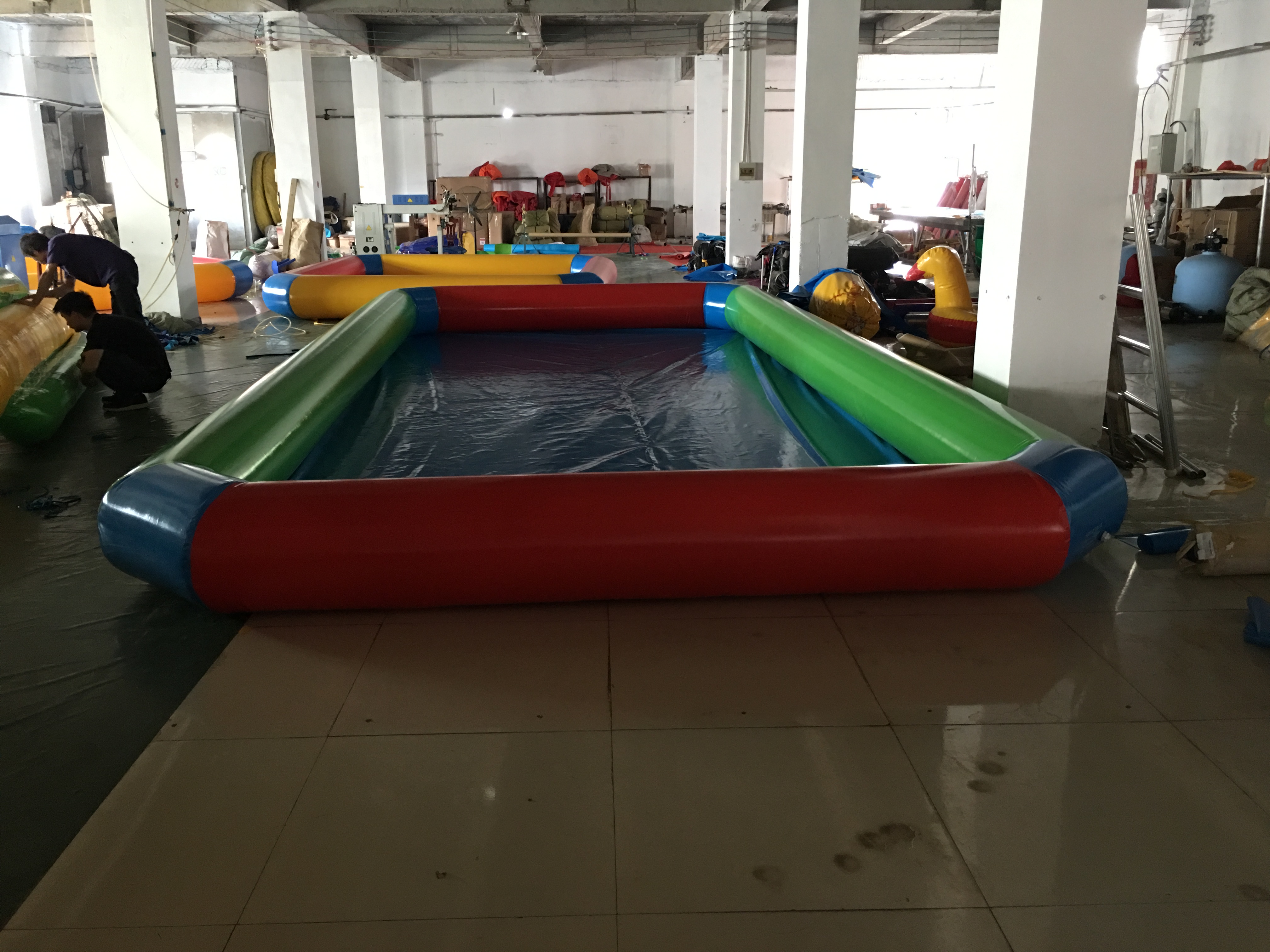 Production and supply of 40 to 150 square meters of PVC mesh fabric, 0.6 meter high inflatable water tank