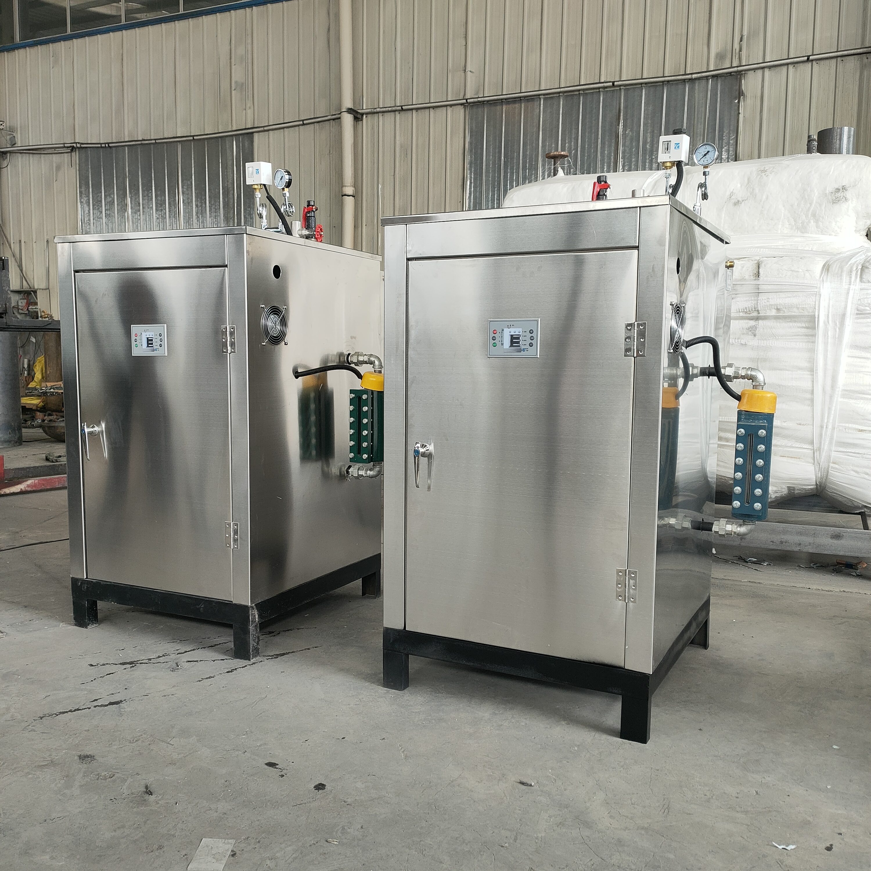 Electric heating steam generator with an output of 50 kilograms Electric heating steam boiler with a capacity of 36 kilowatts Bridge maintenance machine