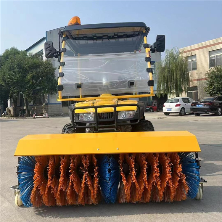 Common coal self-propelled snow sweeper with fast cleaning speed, large vehicle mounted snow sweeper, snow throwing head cleaning equipment