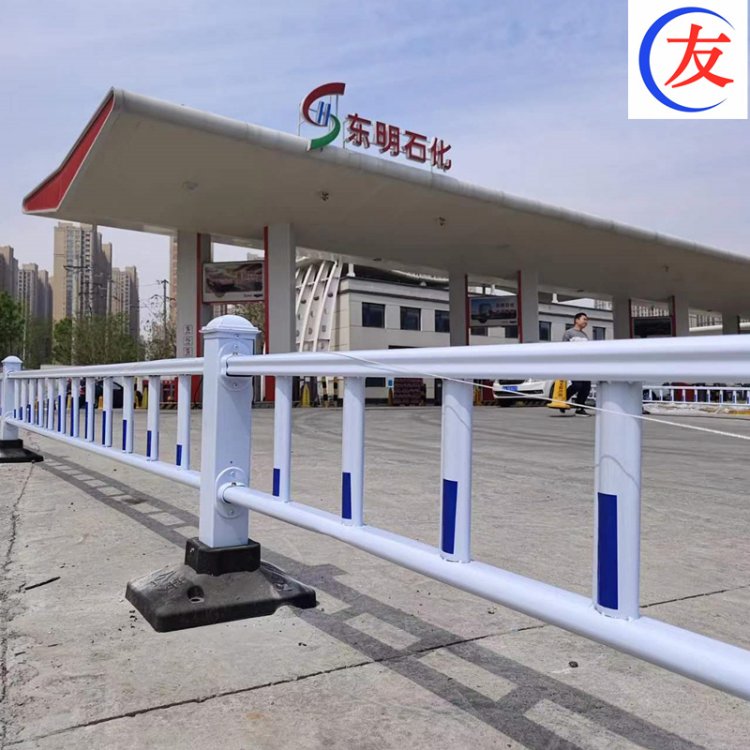 公路护栏 交通防撞栏杆 做机非隔离栏杆厂家 种类齐全