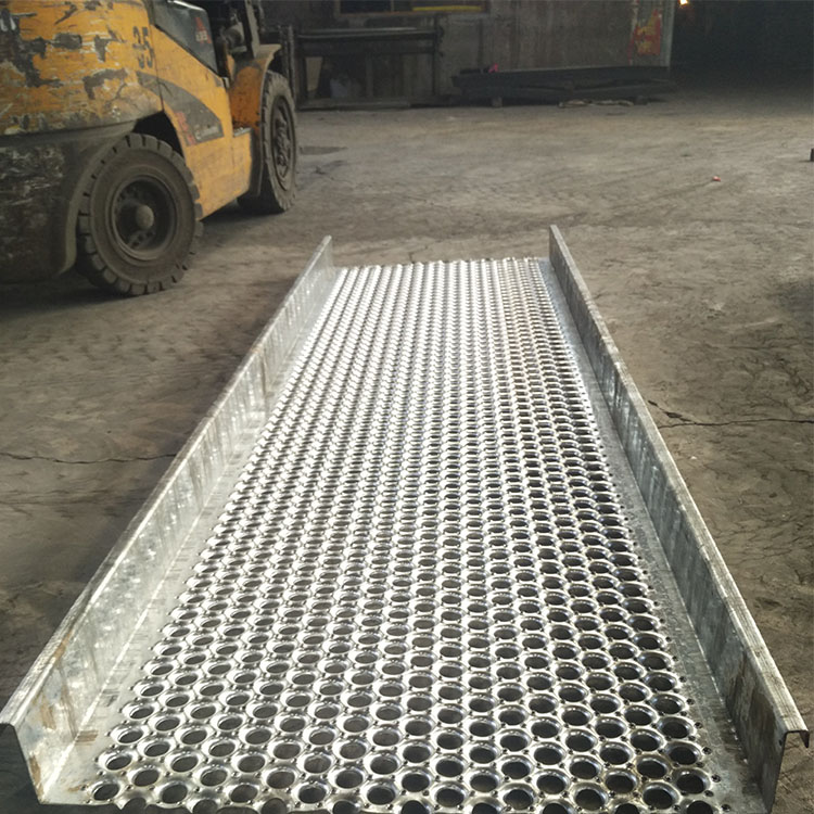 Supply of stamped steel scaffolding boards, construction boards, aluminum alloy crocodile mouth anti-skid plates, processing and sales