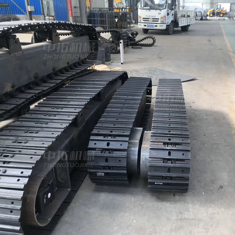 Crawler chassis, rubber hydraulic motor, traveling, middle extension motor, reducer, steel, speed 3-5 km/h