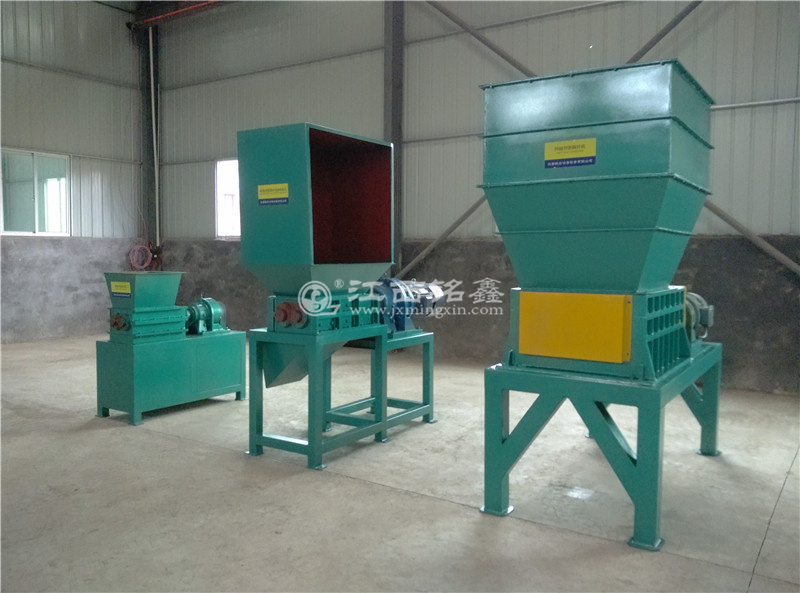 Mingxin Intelligent Four Axis Waste Recycling and Tearing Machine MX-900 Rubber and Plastic Strong Tearing Efficiency, High Durability