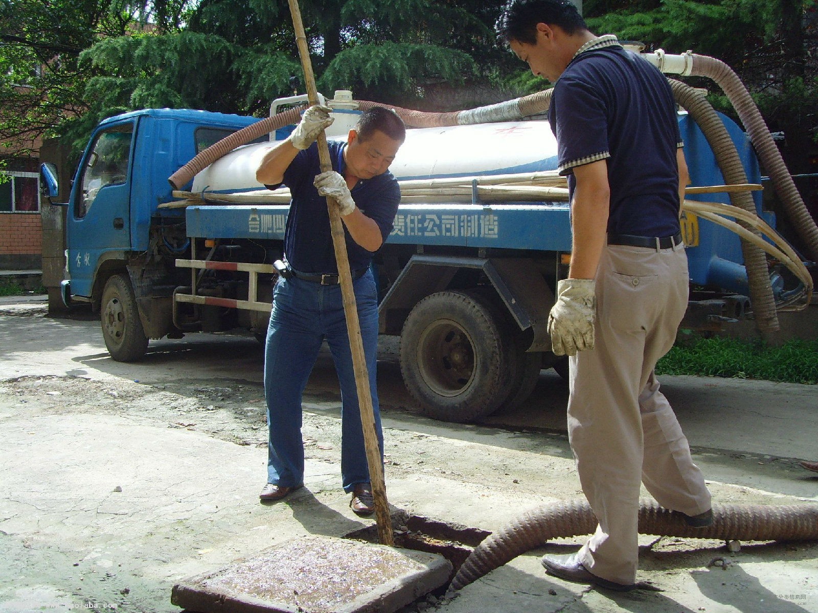 Septic tank cleaning in Jianye District, Nanjing City Evacuation Cesspit Sedimentation tank Oil separator desilting