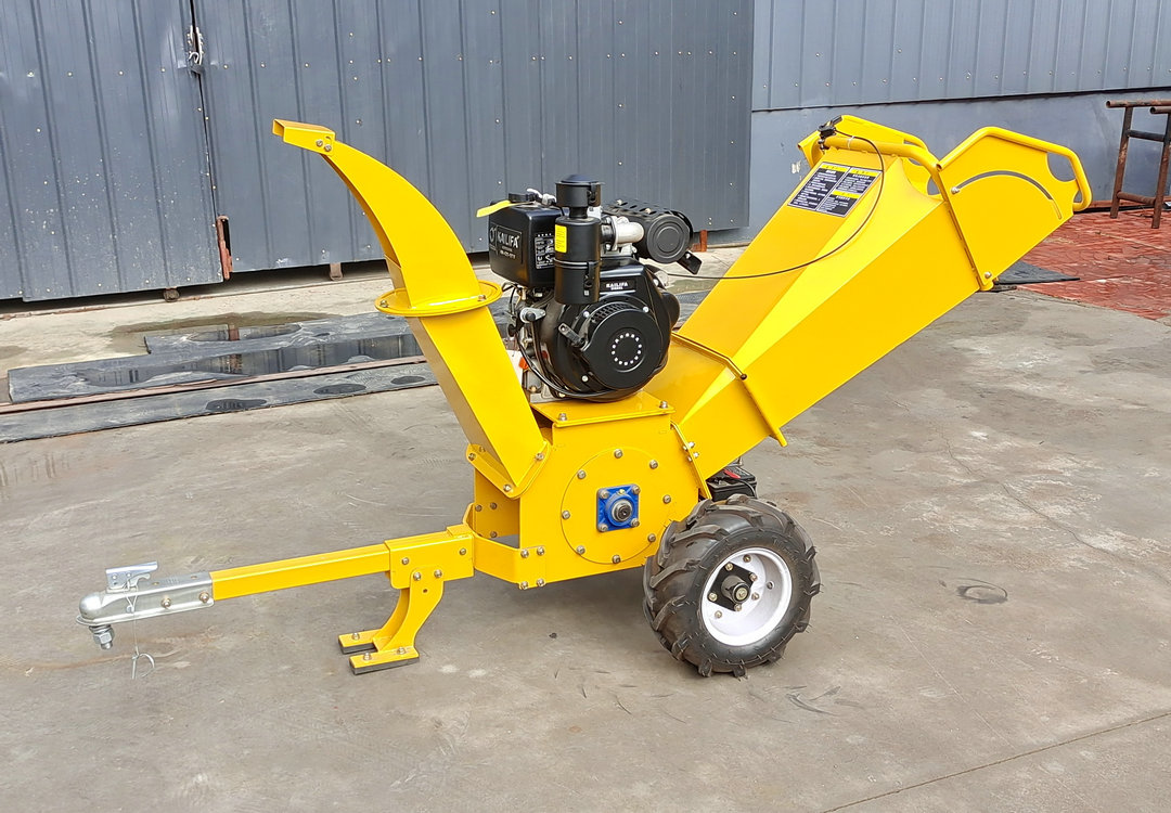 Woming Machinery Fruit Tree Branch Crusher Mobile Orchard Branch Crusher Diesel Power